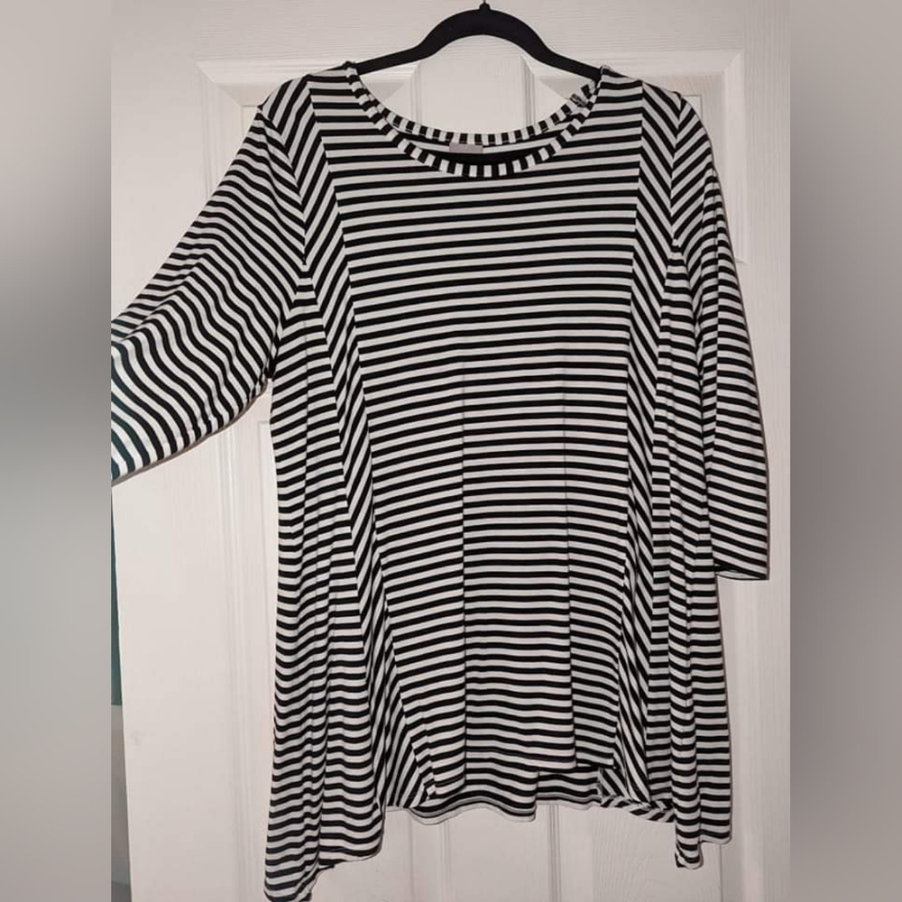 Chicos 3/4 Length Sleeves